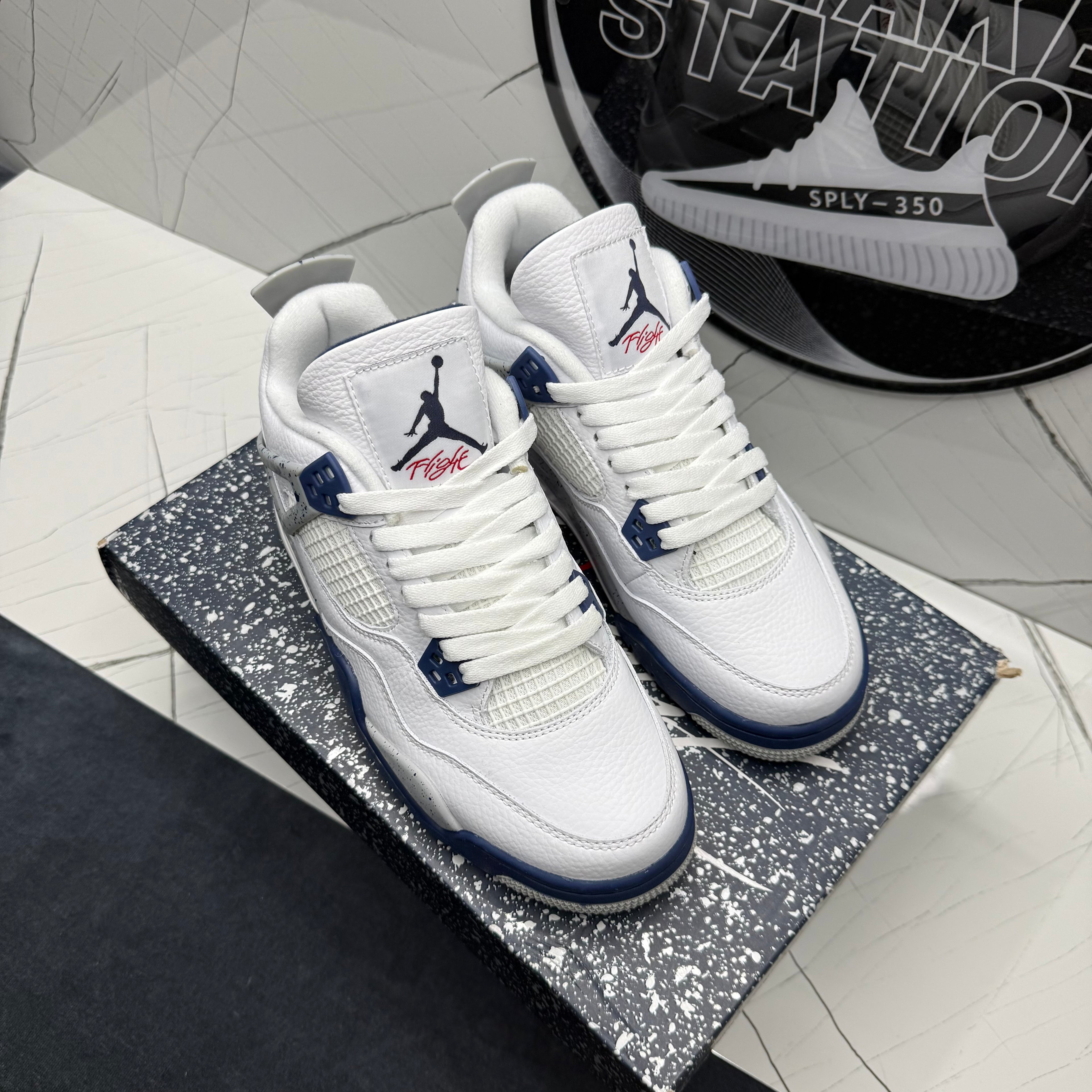 Jordan 4 Midnight Navy