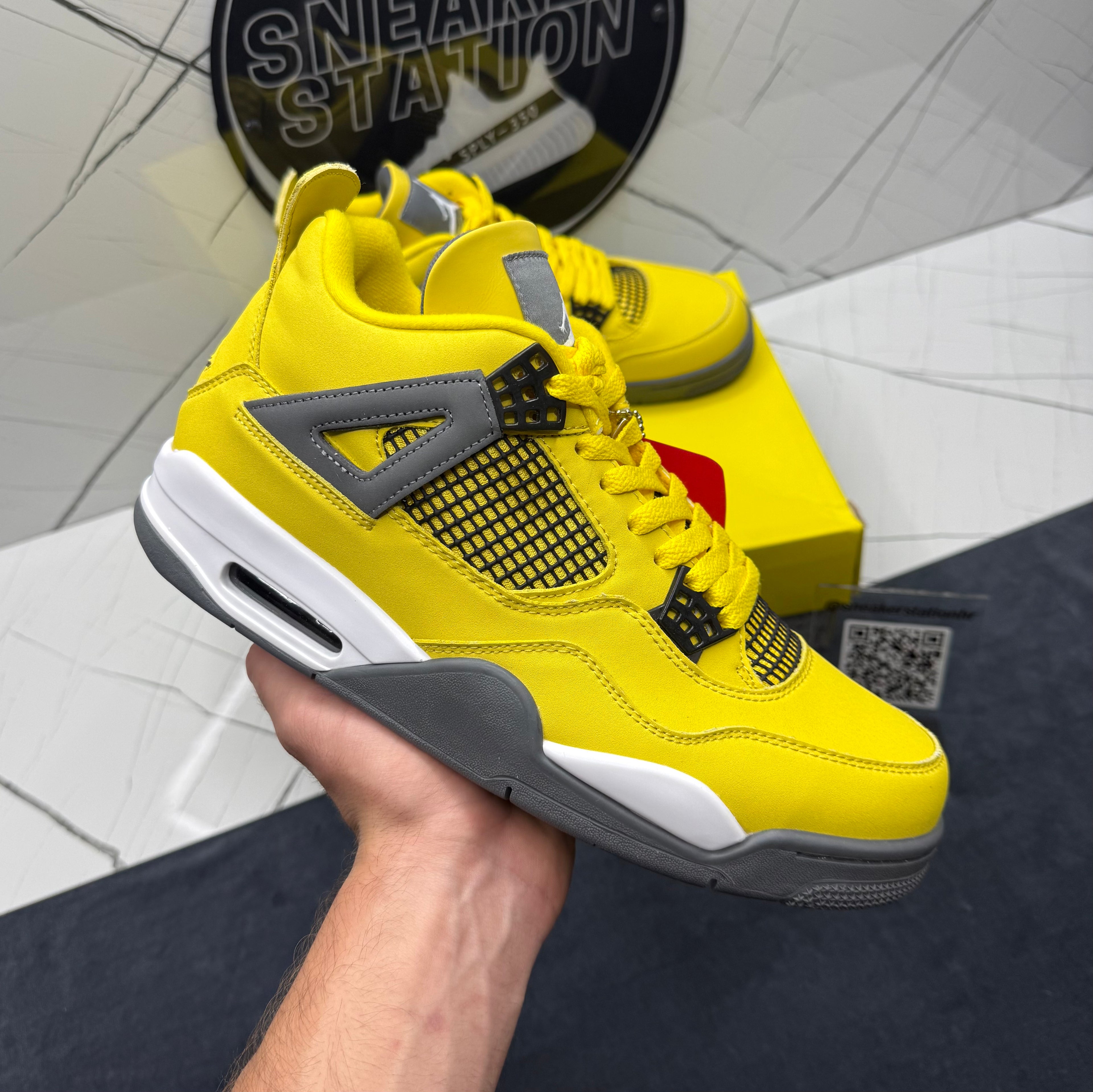 Jordan 4 Lightning 2021