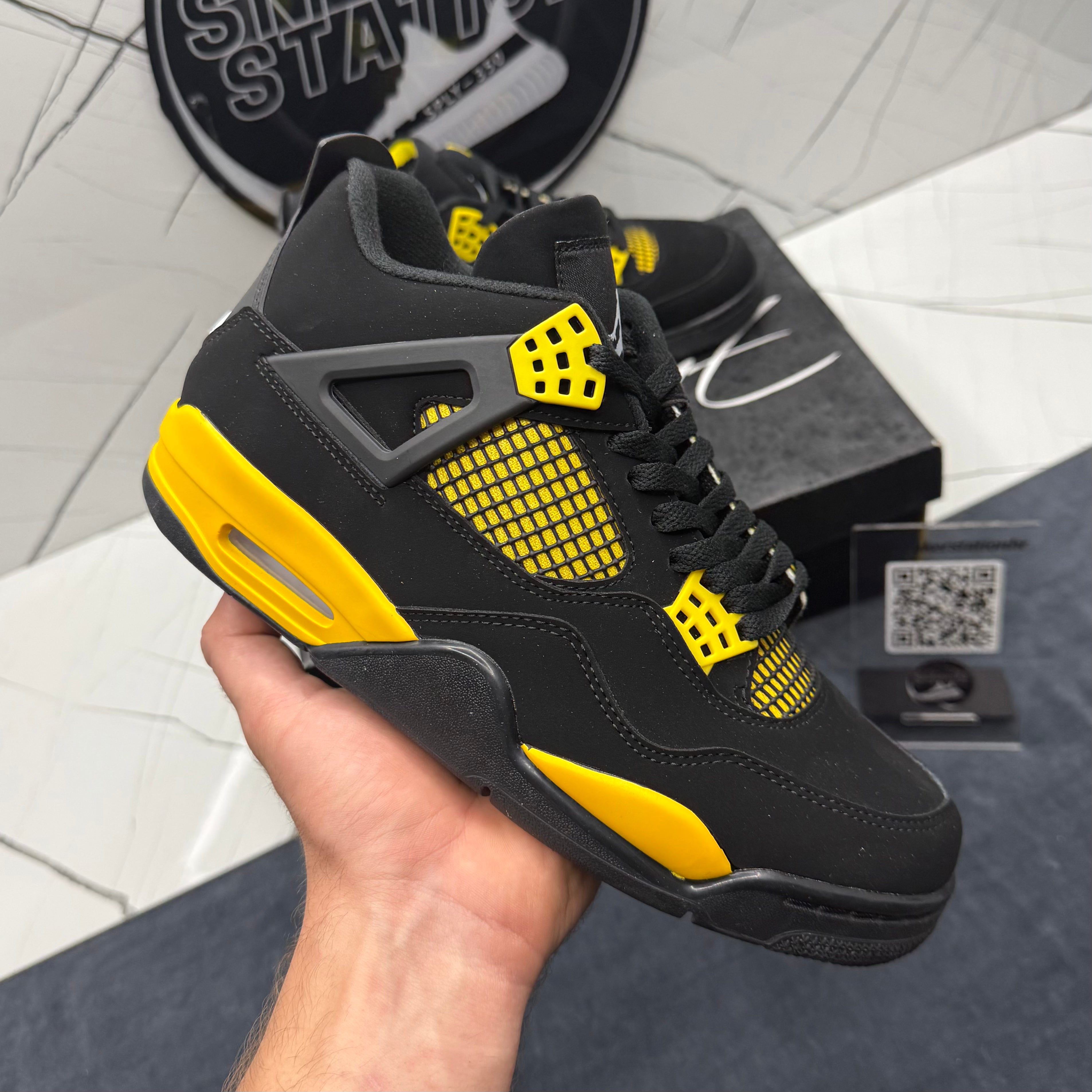 Jordan 4 Thunder 2023