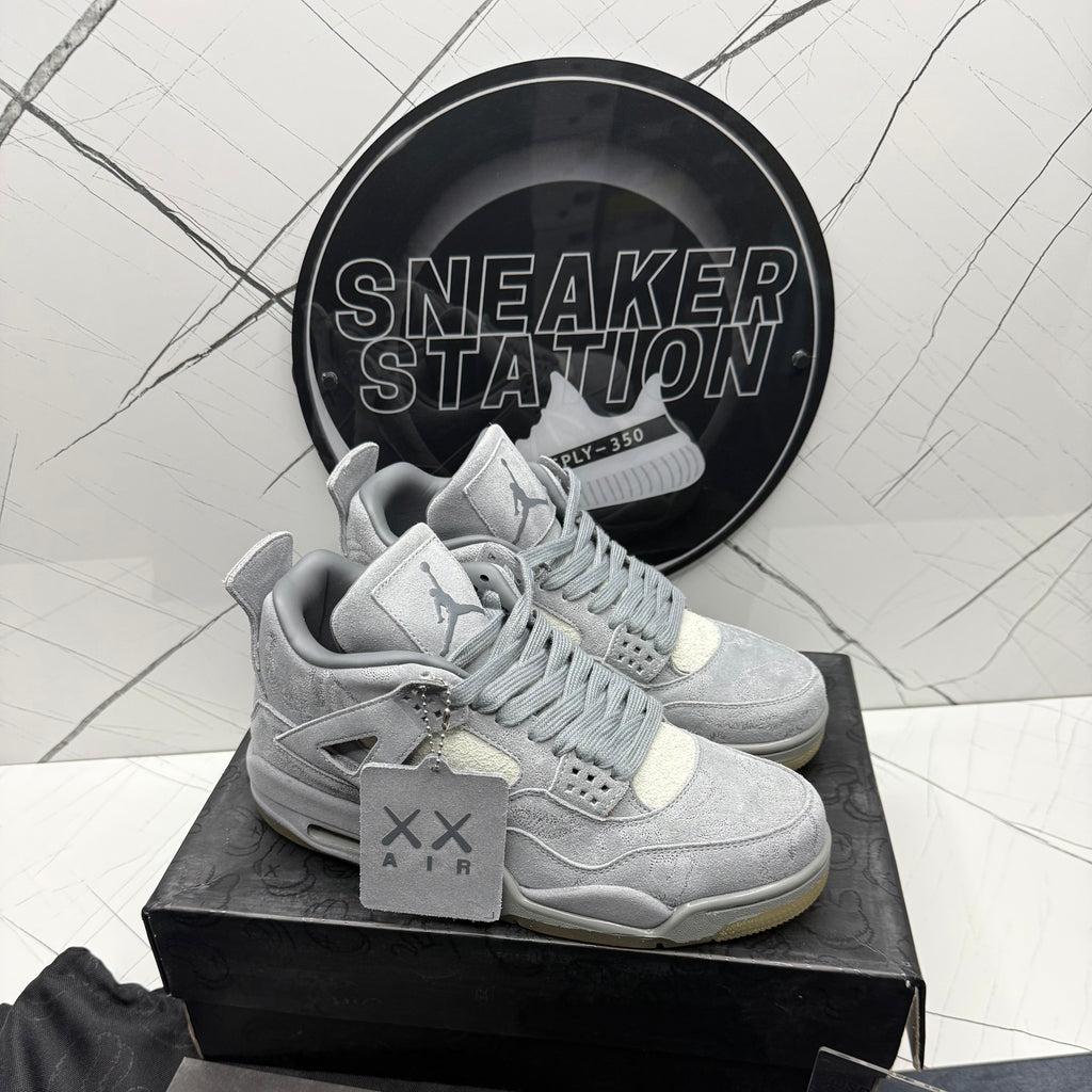 Jordan 4 Kaws