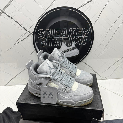 Jordan 4 Kaws