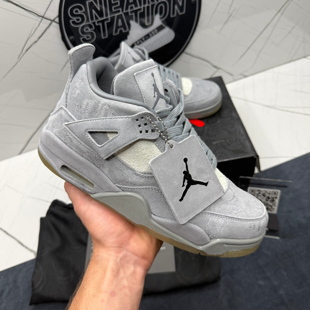 Jordan 4 Kaws