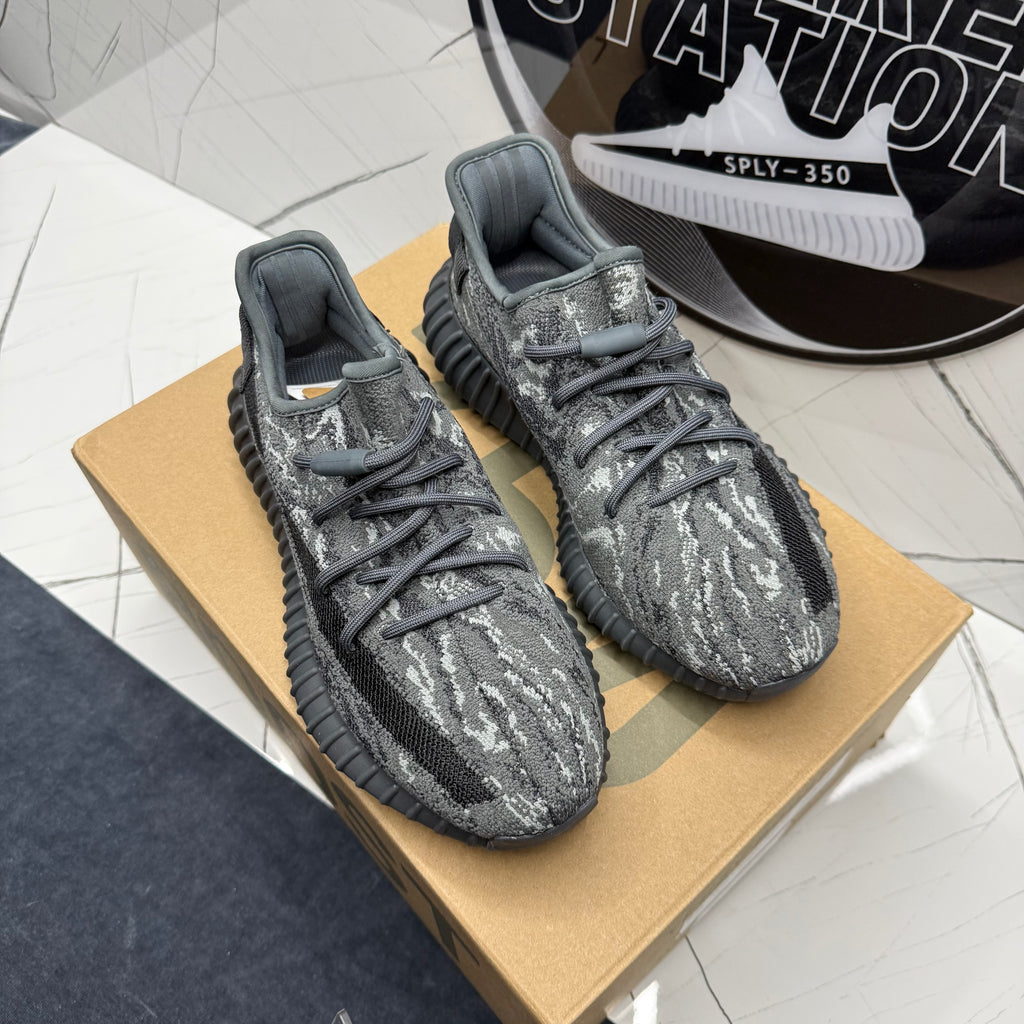 Yeezy 350 Dark Salt