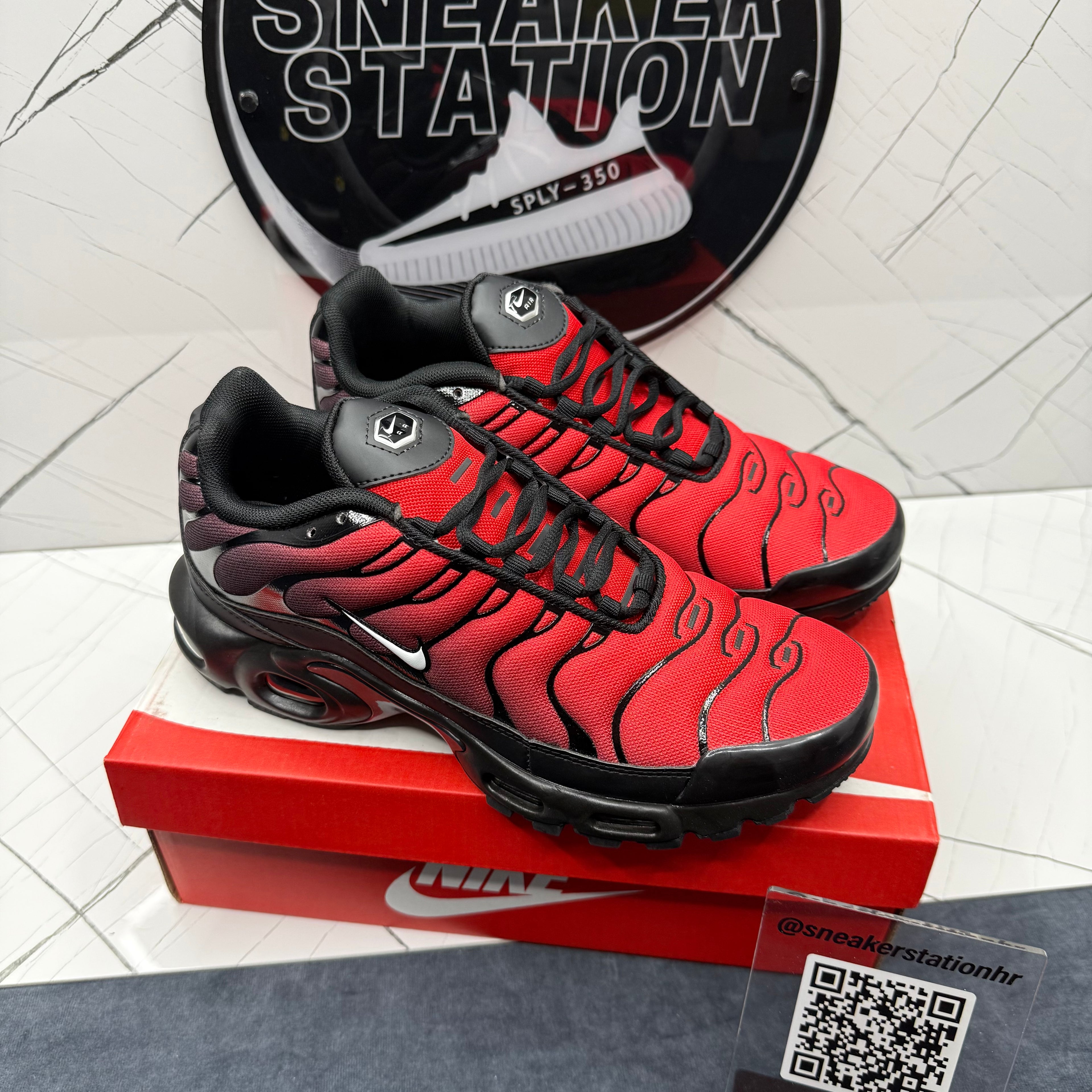 Nike TN Deadpool