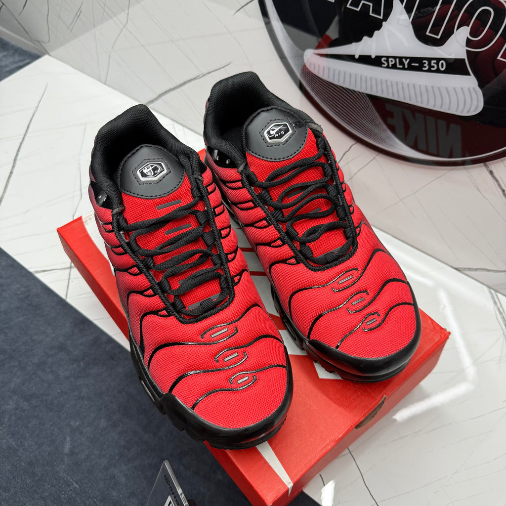 Nike TN Deadpool
