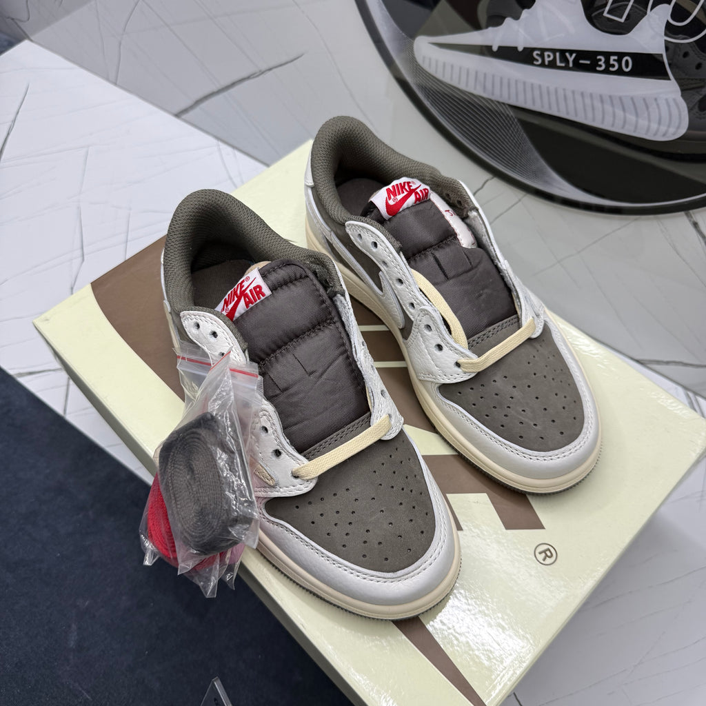 Jordan 1 Low Travis Scott Low