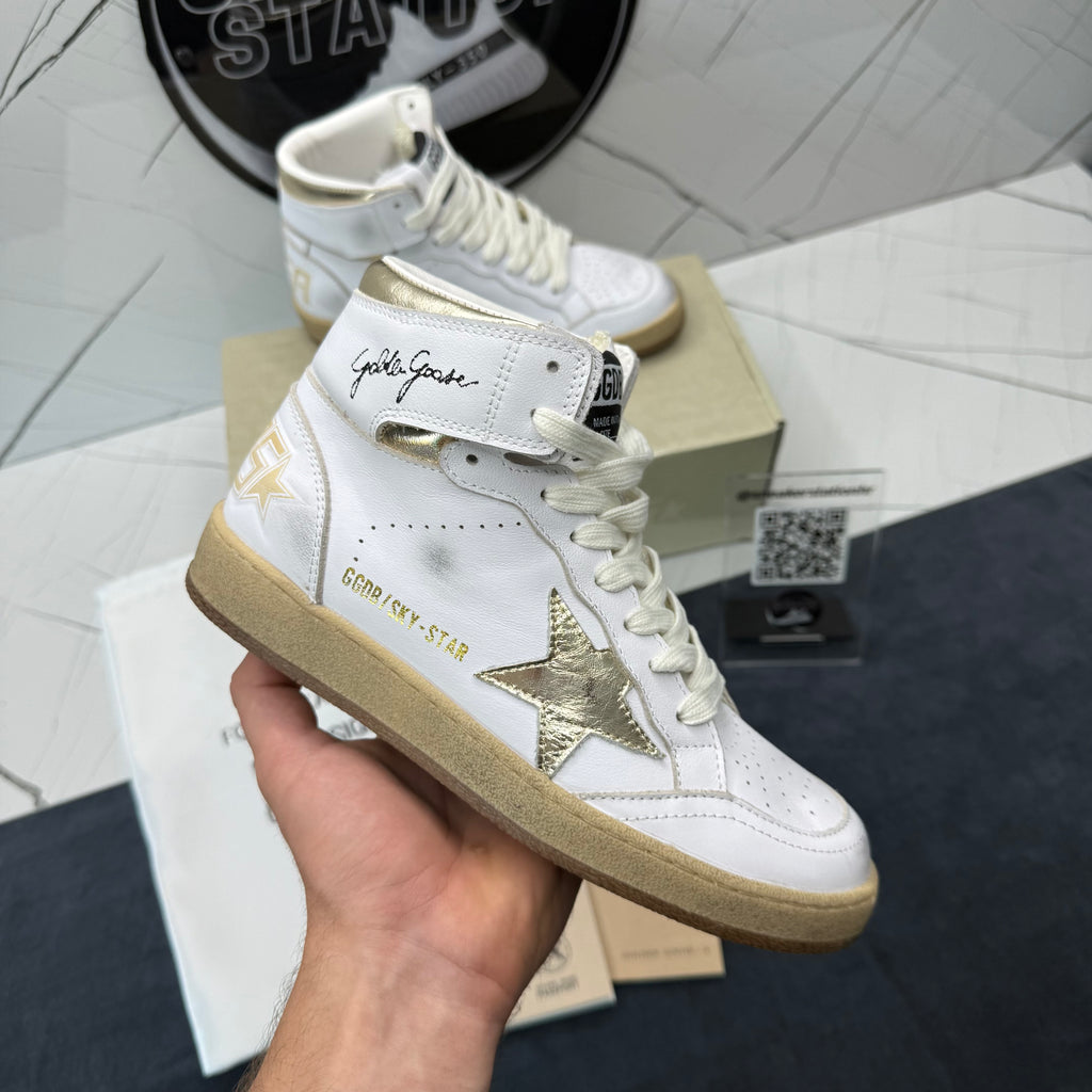 Golden Goose Sky-Star Lace Up Gold Metalic Star