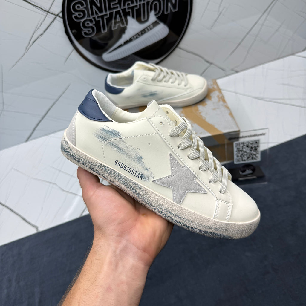 Golden Goose Super-Star Distressed Star