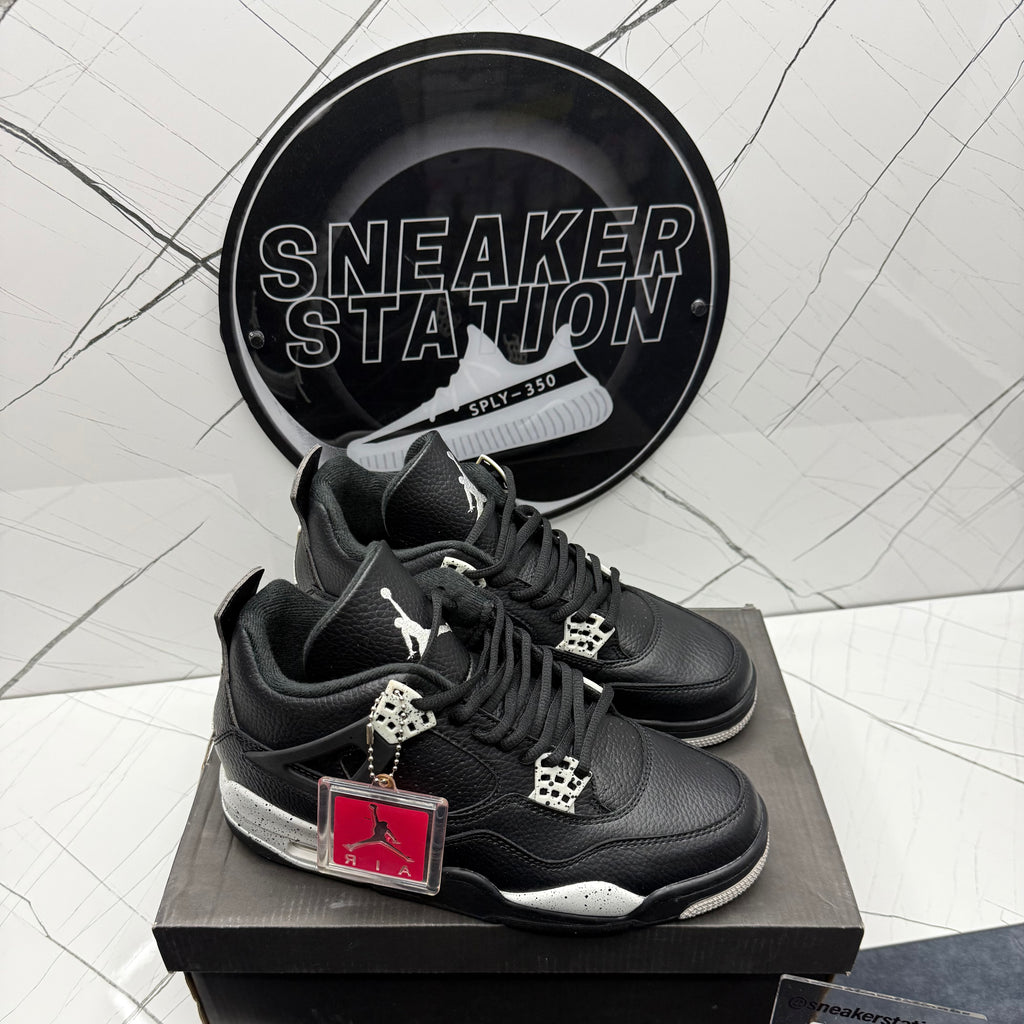 Jordan 4 Retro LS "Oreo" Sneakers