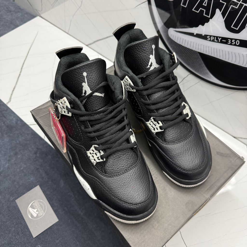 Jordan 4 Retro LS "Oreo" Sneakers