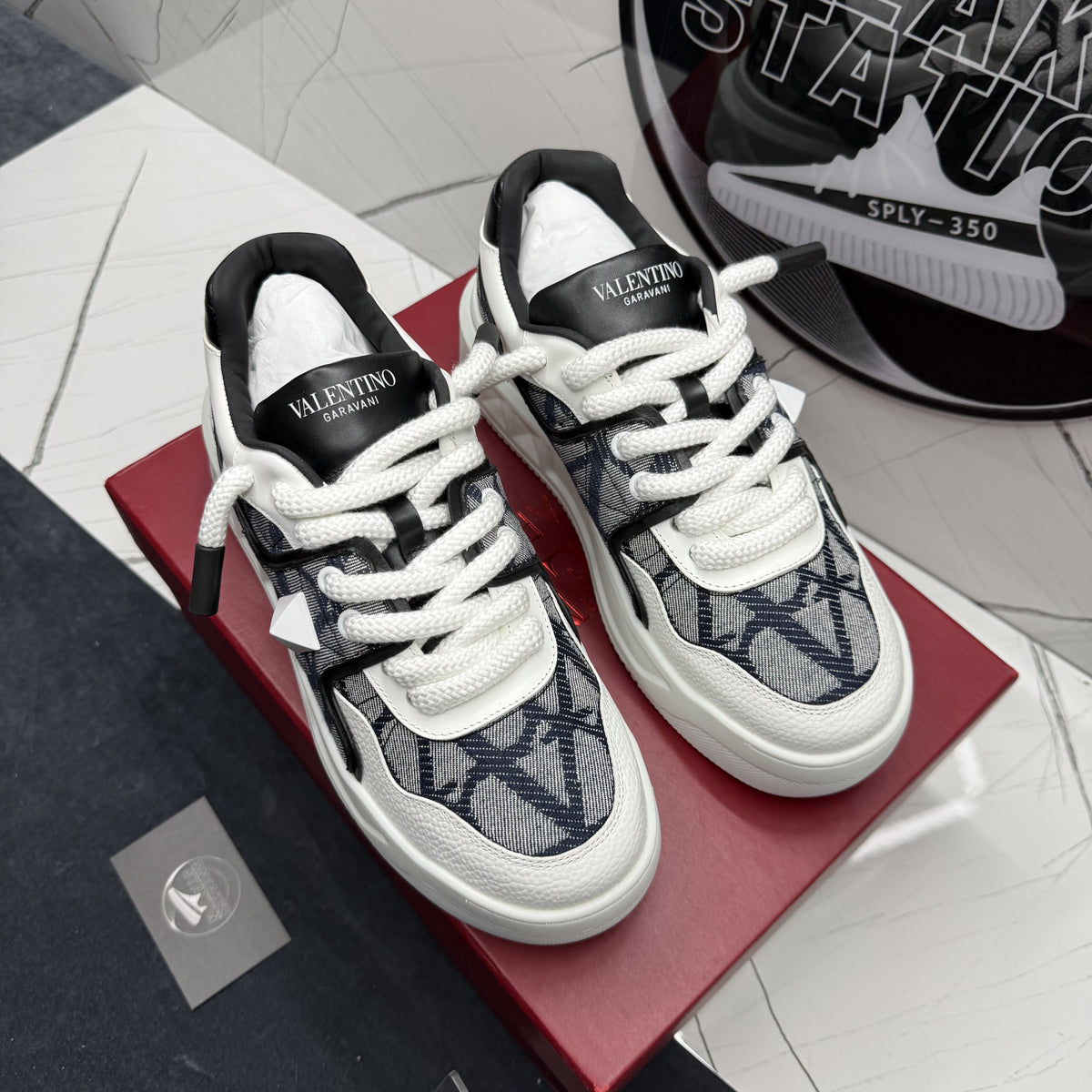 Valentino Garavani One Stud XL
