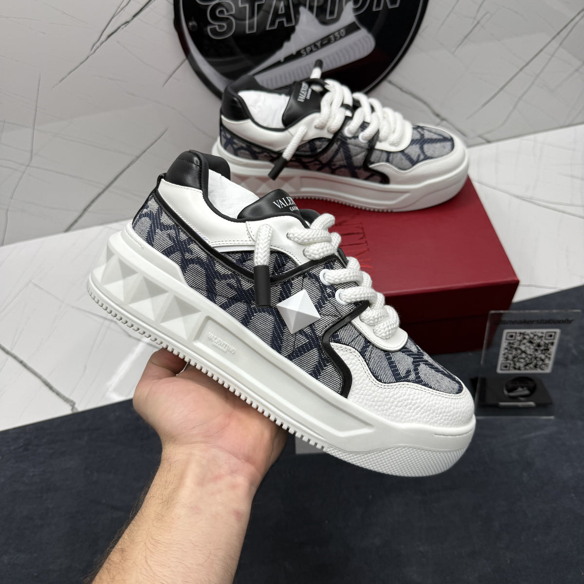 Valentino Garavani One Stud XL